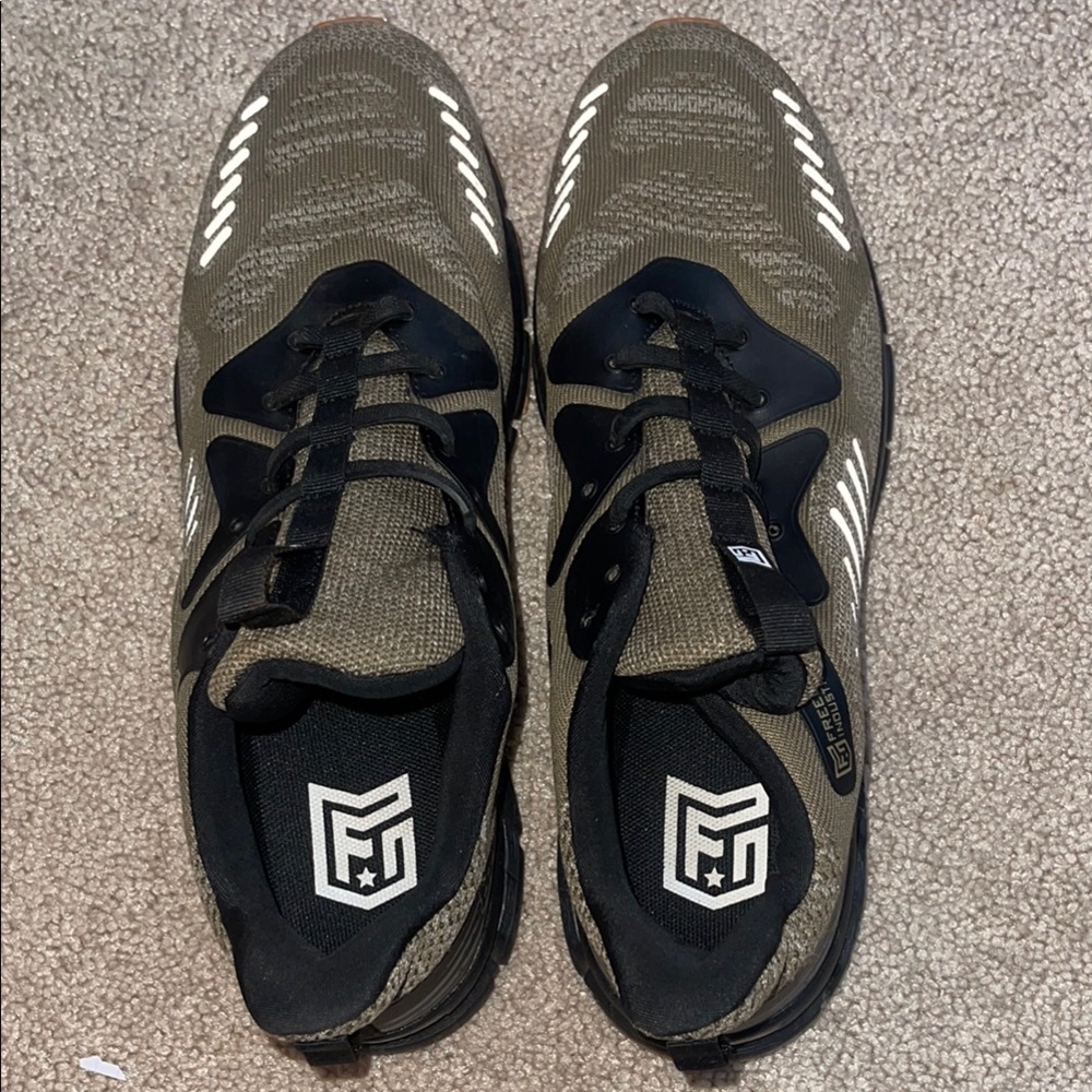 Freedom Industries Men’s Slip On Shoes. Size 11.